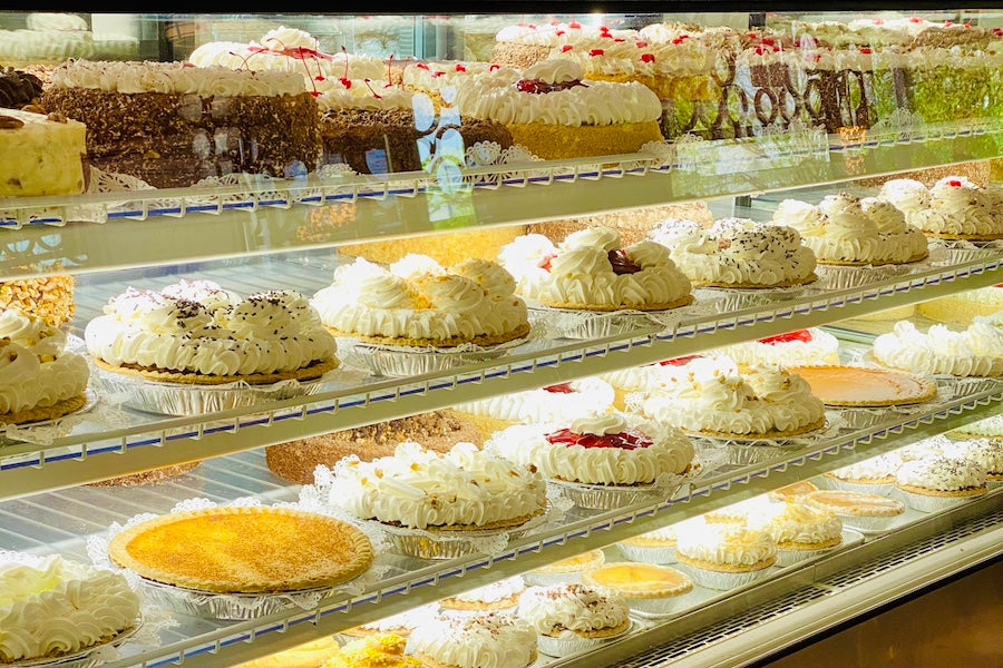 Cakes & Cheesecakes | A Bakery for Every Occassion | House of Pies